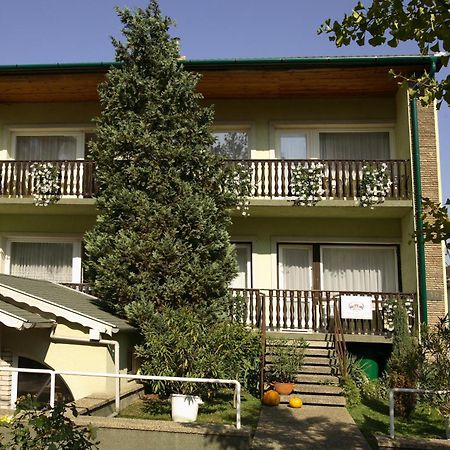 Oleander Apartman Heviz Ngoại thất bức ảnh