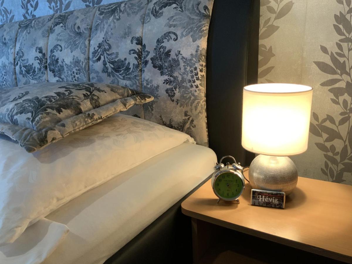 Oleander Apartman Heviz Ngoại thất bức ảnh