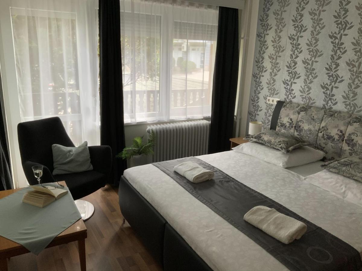 Oleander Apartman Heviz Ngoại thất bức ảnh