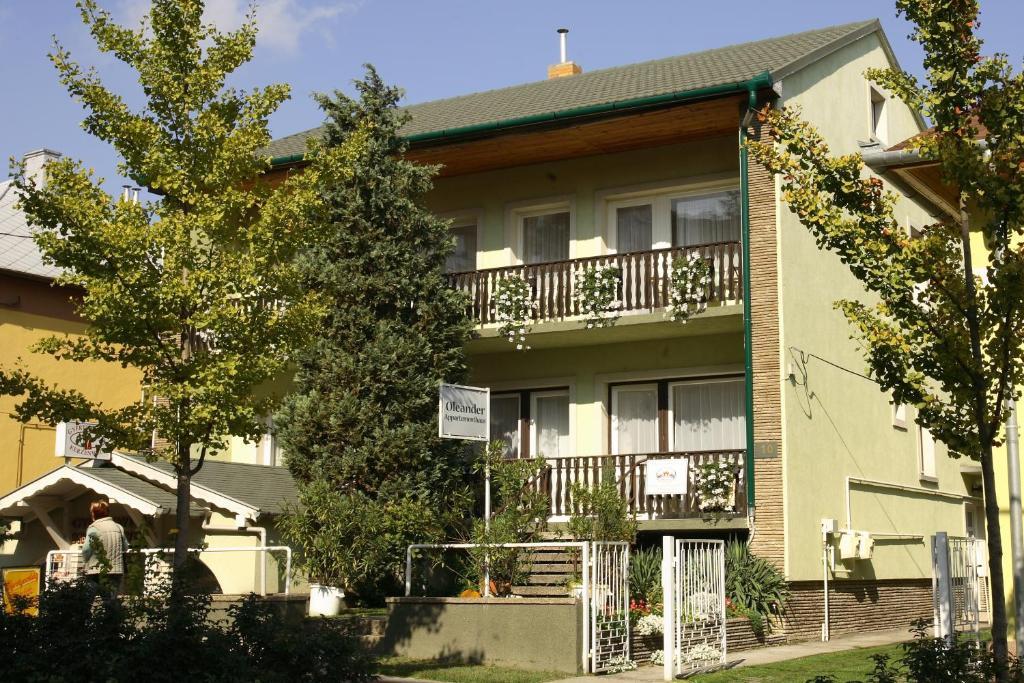 Oleander Apartman Heviz Ngoại thất bức ảnh